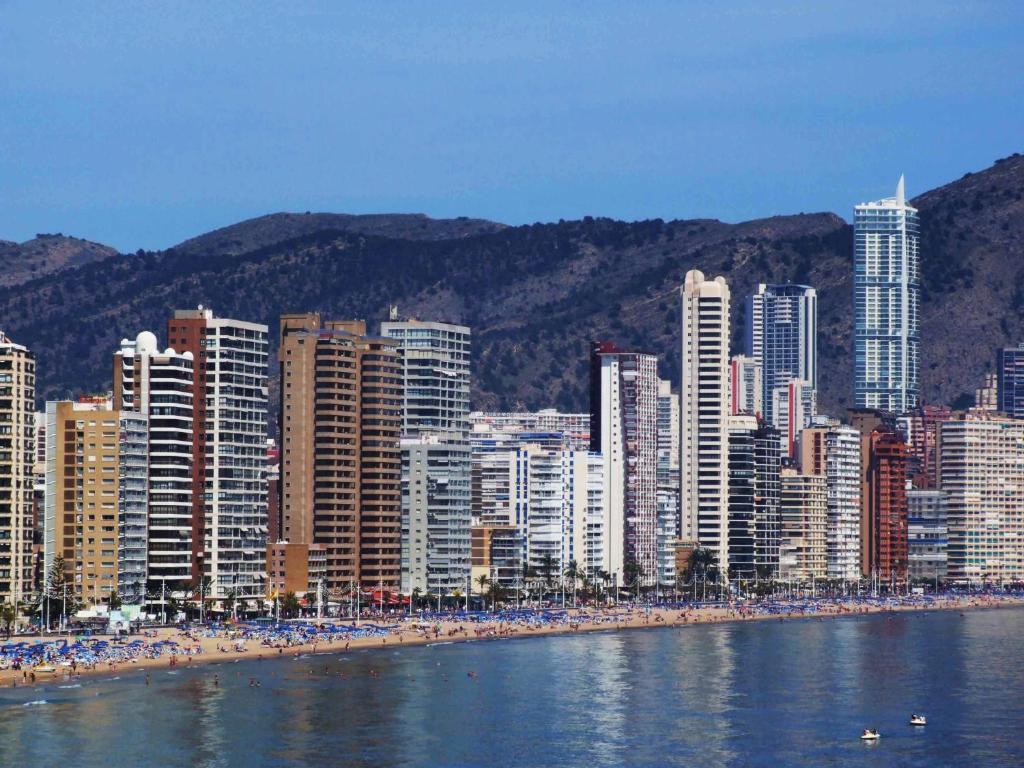 Hotel Iris Benidorm Exterior photo